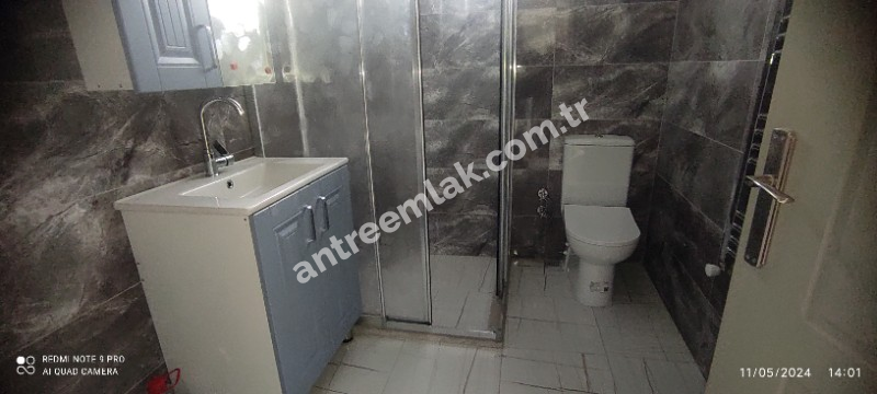 Antre Emlak'tan Satılık  Bahçelievler'de Bozyaka Hastanessi Yakını Doğalgazlı,Asansörlü 2+1 Köşe Sıfır Daire