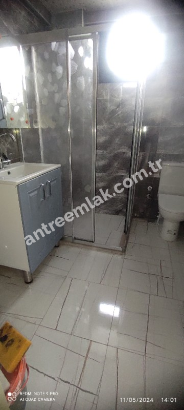 Antre Emlak'tan Satılık  Bahçelievler'de Bozyaka Hastanessi Yakını Doğalgazlı,Asansörlü 2+1 Köşe Sıfır Daire