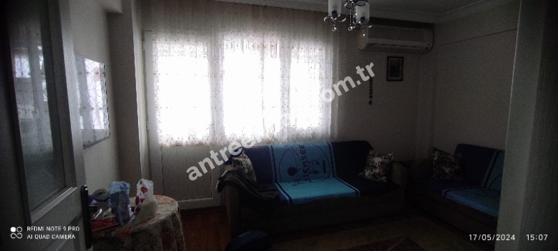 Antre Emlak'tan Satılık Bahçelievler'de Hastane Yanı  3+1,120 M2 Doğalgazlı Bakımlı Arakat Daire
