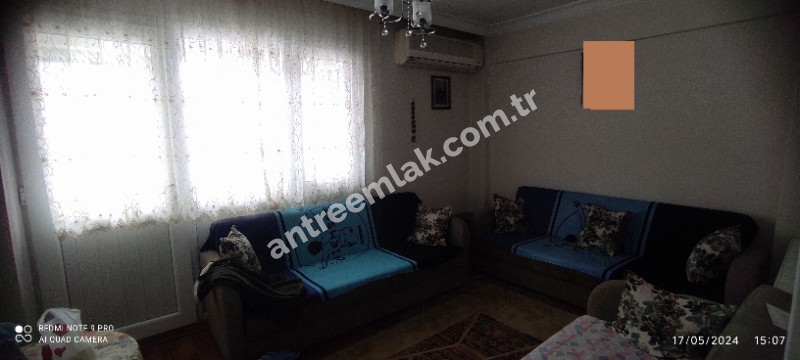 Antre Emlak'tan Satılık Bahçelievler'de Hastane Yanı  3+1,120 M2 Doğalgazlı Bakımlı Arakat Daire