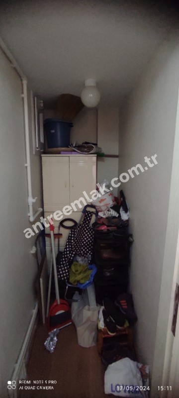 Antre Emlak'tan Satılık Bahçelievler'de Hastane Yanı  3+1,120 M2 Doğalgazlı Bakımlı Arakat Daire