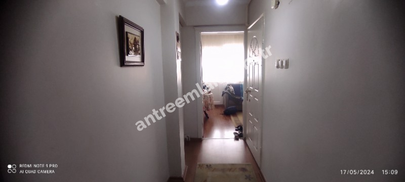 Antre Emlak'tan Satılık Bahçelievler'de Hastane Yanı  3+1,120 M2 Doğalgazlı Bakımlı Arakat Daire