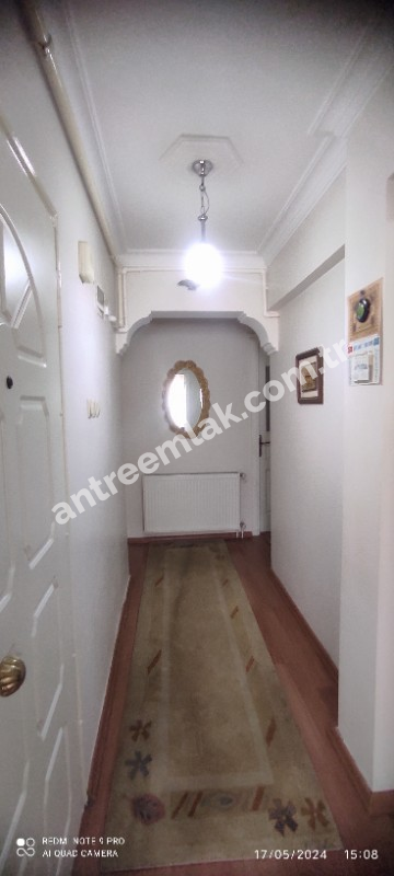 Antre Emlak'tan Satılık Bahçelievler'de Hastane Yanı  3+1,120 M2 Doğalgazlı Bakımlı Arakat Daire