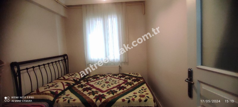 Antre Emlak'tan Satılık Bahçelievler'de Hastane Yanı  3+1,120 M2 Doğalgazlı Bakımlı Arakat Daire