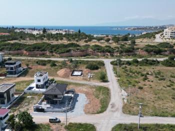 DİDİM de SATILIK DENİZE ÇOK YAKIN 3+1 VİLLA