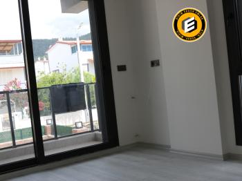 Didim  Akbükte  4+1 Müstakil Girişli Yüzme Havuzlu Satılık Villa            (EK :1032 )