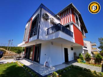 Didim Mavişehir Sagturda 5+1 Müstakil Havuzlu Satılık Villa (EK:1004)