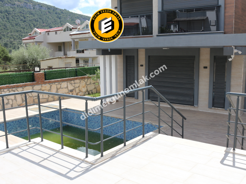 Didim  Akbükte  4+1 Müstakil Girişli Yüzme Havuzlu Satılık Villa            (EK :1032 )