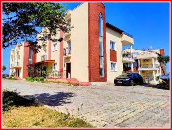 Denize Sıfır Sitede Satılık Villa