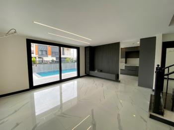 Didim Hisar Mahallesinde Satılık 4+1 Villa