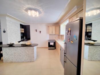 Denize Sıfır Sitede Kiralık 2+1