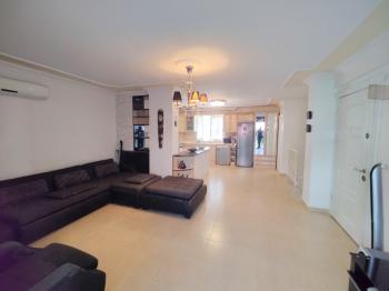 Denize Sıfır Sitede Kiralık 2+1