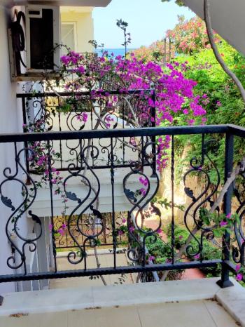 Denize Sıfır Sitede Kiralık 2+1