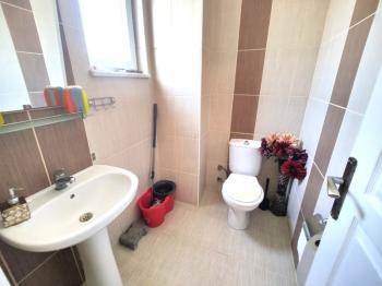 Denize Sıfır Sitede Kiralık 2+1