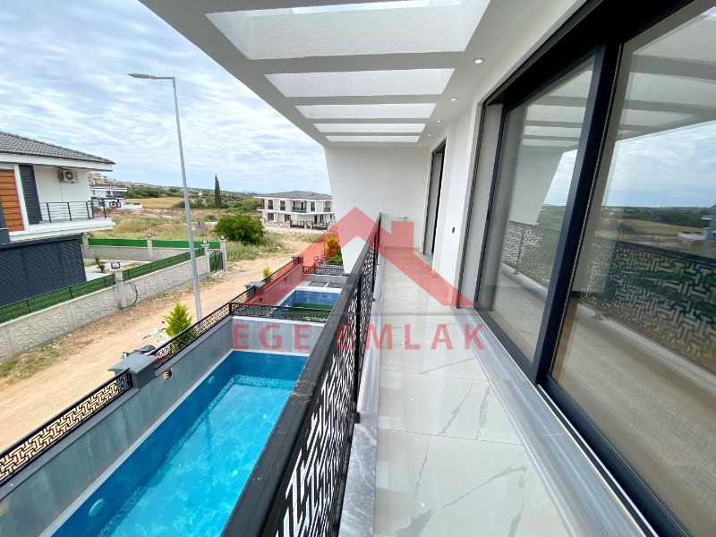 Didim Hisar Mahallesinde Satılık 4+1 Villa