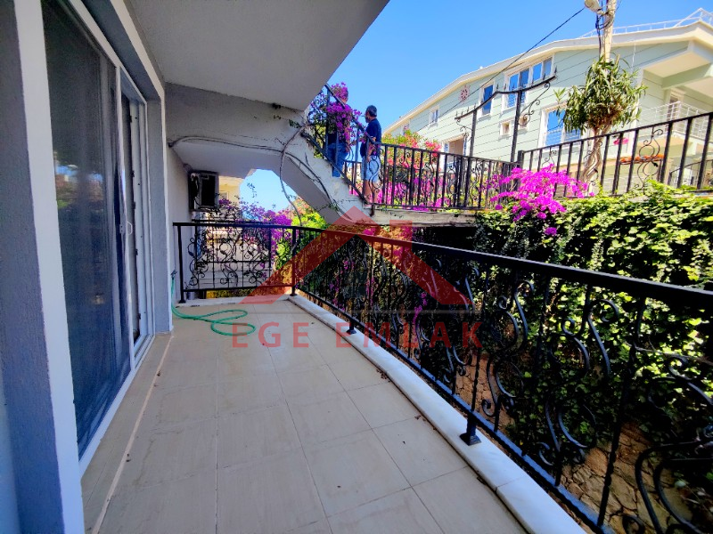 Denize Sıfır Sitede Kiralık 2+1