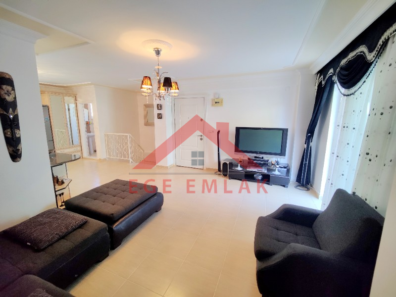Denize Sıfır Sitede Kiralık 2+1