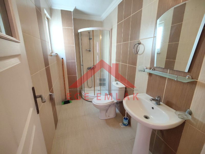Denize Sıfır Sitede Kiralık 2+1