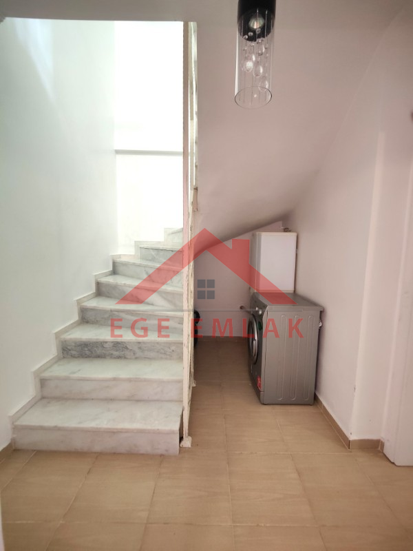 Denize Sıfır Sitede Kiralık 2+1
