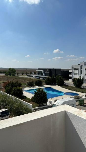 MAĞUSA GÜVERCİNLİKTE ORTAK HAVUZLU SİTEDE SATILIK 3+1 DAİRE