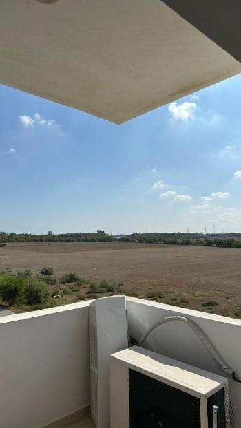 MAĞUSA GÜVERCİNLİKTE ORTAK HAVUZLU SİTEDE SATILIK 3+1 DAİRE