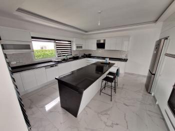 MAĞUSA MUTLUYAKA GİRİŞİNDE KAPALI GARAJ VE BAHÇE ALANLI GENİŞ 4+2 KİRALIK VİLLA