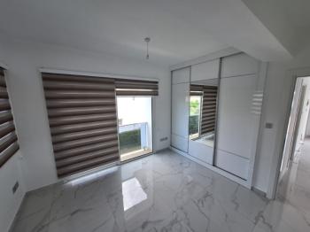MAĞUSA MUTLUYAKA GİRİŞİNDE KAPALI GARAJ VE BAHÇE ALANLI GENİŞ 4+2 KİRALIK VİLLA