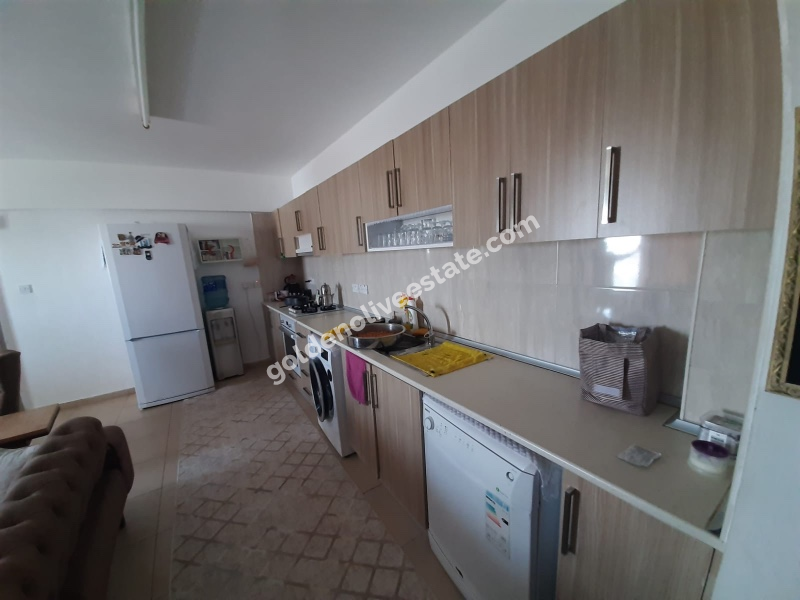 MAĞUSA MARAŞ BÖLGESİNDE OTOPARK ALANLI SATILIK 2+1 DAİRE