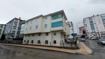 GÜVENAY - ÇORUM BAHABEY VEYSEL KARANİ CAMİİ YANI  2+1 SATILIK DAİRE