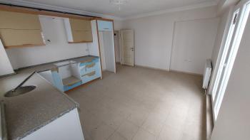 GÜVENAY - ÇORUM BAHABEY VEYSEL KARANİ CAMİİ YANI  2+1 SATILIK DAİRE