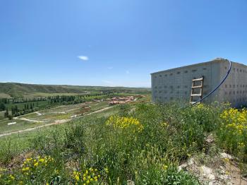 GÜVENAY - ÇORUM SARMAŞA KÖYÜ KARŞISINDA 500 M² SATILIK  BAHÇE