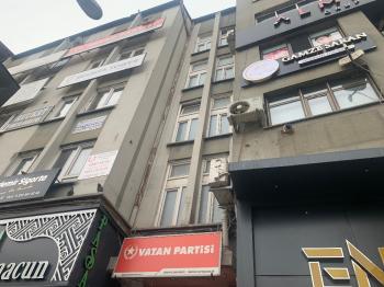 GÜVENAY - ÇORUM GAZİ CAD. SAAT KULESİ YANI KİRALIK OFİS & BÜRO