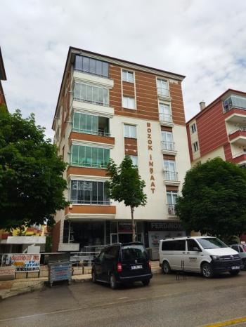 GÜVENAY - ÇORUM İPEK TAKSİ MEHMET AKİF ERSOY CAD. 3+1 SATILIK DAİRE