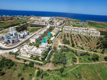 Kıbrıs Girne Karşıyaka da Satılık Denize Yürüme Mesafesinde Çok Özel Sitede 1+1 Loft  Daireler