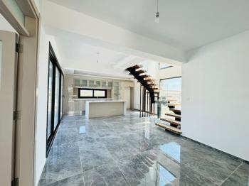 Kıbrıs Girne Çatalköy Bölgesinde Satılık 4+1  Havuzlu Villa
