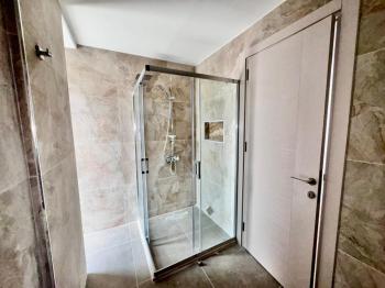Kıbrıs Girne Çatalköy Bölgesinde Satılık 4+1  Havuzlu Villa