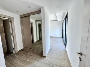 Kıbrıs Girne Çatalköy Bölgesinde Satılık 4+1  Havuzlu Villa