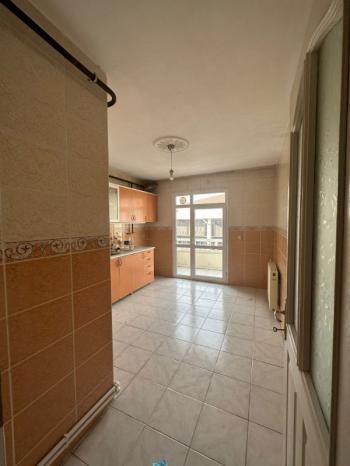 SARAY KEMALPAŞA MAHALLESİNDE ARA KATTA SATILIK DAİRE