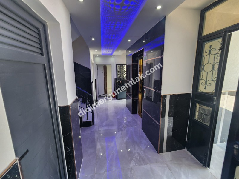 Didim Altınkum Mahallesin de Denize Yakın Ara Kat 3+1 Açık Mutfak Satılık Daire (1095 )