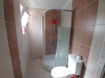 Denize Sıfır Sitede Kiralık 1+1 Dubleks Daire