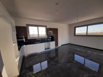 MAĞUSA MUTLUYAKA GİRİŞİ 540 M2 ARSA ALANLI SATILIK SIFIR VİLLA