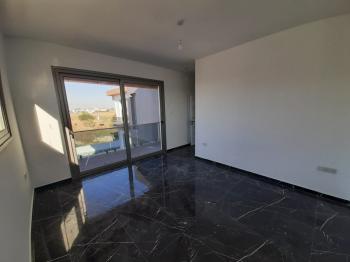 MAĞUSA MUTLUYAKA GİRİŞİ 540 M2 ARSA ALANLI SATILIK SIFIR VİLLA