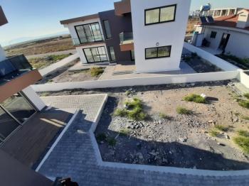MAĞUSA MUTLUYAKA GİRİŞİ 540 M2 ARSA ALANLI SATILIK SIFIR VİLLA
