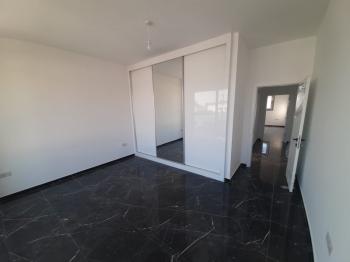 MAĞUSA MUTLUYAKA GİRİŞİ 540 M2 ARSA ALANLI SATILIK SIFIR VİLLA