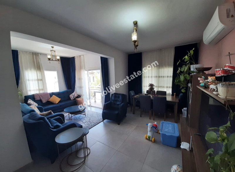 MAĞUSA ESKİ LEMAR VE PERŞEMBE PAZARININ HEMEN YANINDA SATILIK 3+1 DAİRE