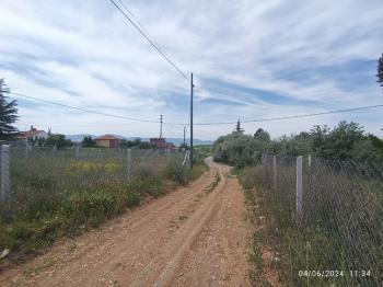 GÜVENAY - ÇORUM ALİKİ BAĞLARI GİRİŞİ 500 M² SATILIK BAHÇELER 