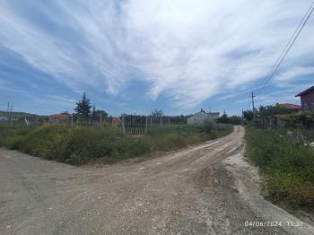 GÜVENAY - ÇORUM ALİKİ BAĞLARI GİRİŞİ 500 M² SATILIK BAHÇELER 