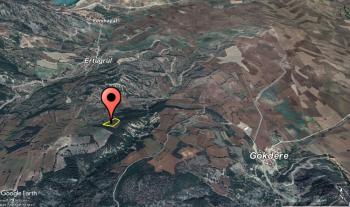 GÜVENAY - ÇORUM ERTUĞRUL KÖYÜ GÖKDERE KÖYÜ ARASI 9,192 M² TARLA