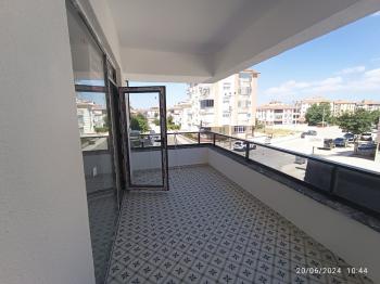 GÜVENAY - ÇORUM GÜLABİBEY KAPAKLI 1.CADDE ÜZERİ SATILIK 3+1