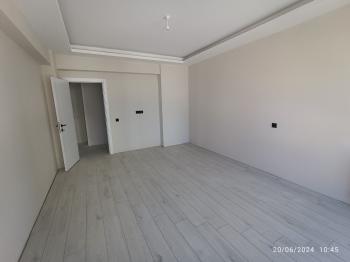 GÜVENAY - ÇORUM GÜLABİBEY KAPAKLI 1.CADDE ÜZERİ SATILIK 3+1